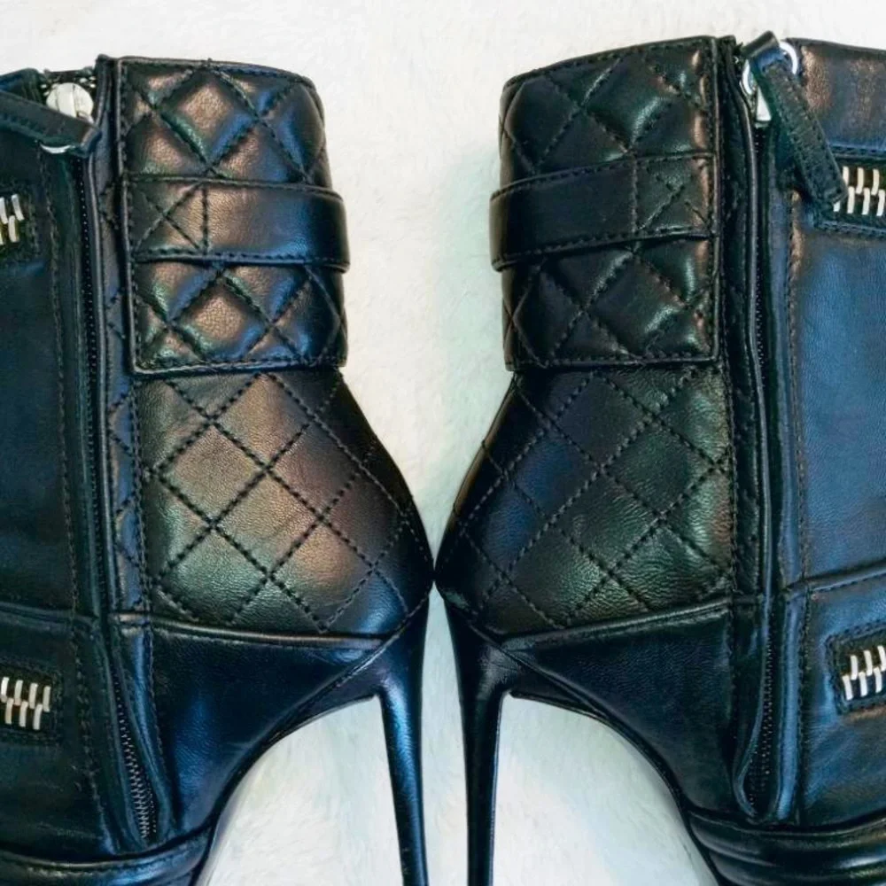 🌹Sold!🌹Giuseppe Zanotti Black Leather Stiletto Boots. Size 6 Like New !! ✨ - Picture 6 of 8